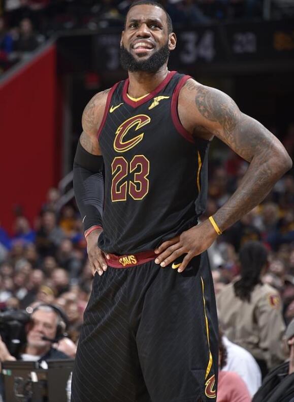 让本就喧嚣 让本就喧嚣